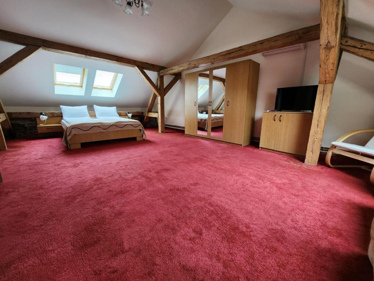 Antique Aparthotel Gyulafehérvár Kültér fotó