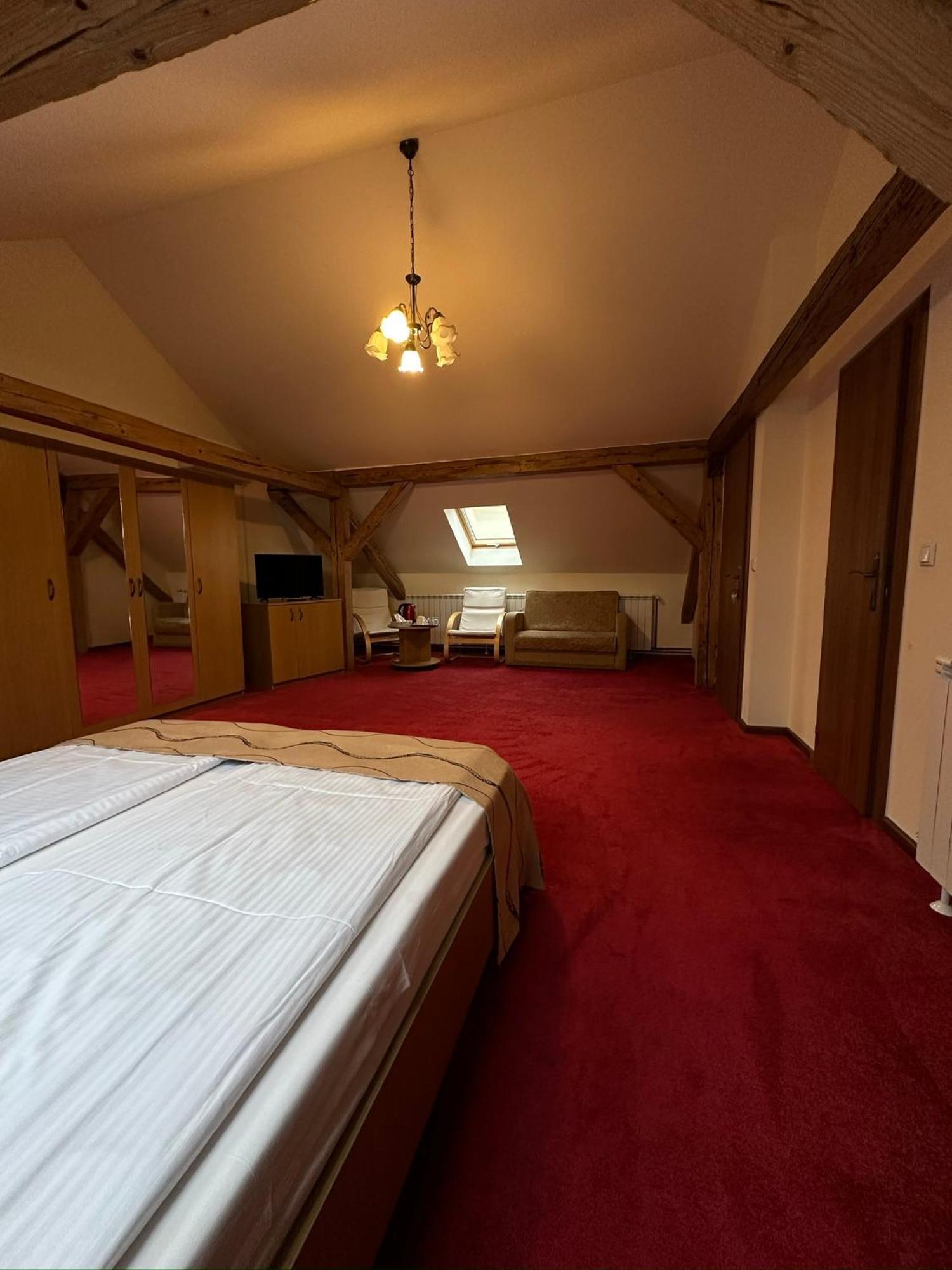 Antique Aparthotel Gyulafehérvár Kültér fotó