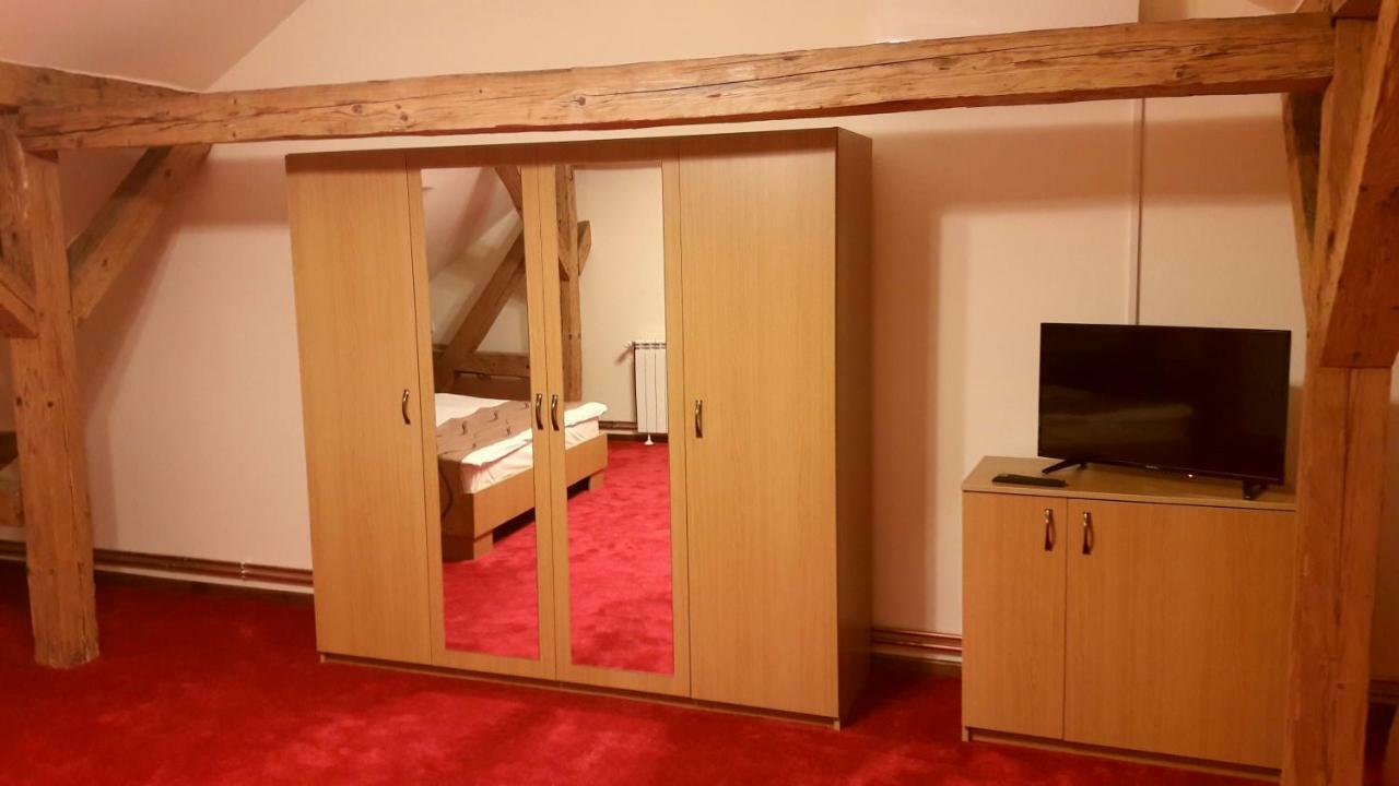 Antique Aparthotel Gyulafehérvár Kültér fotó