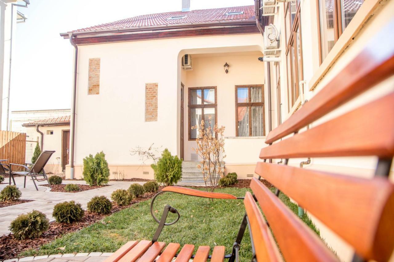 Antique Aparthotel Gyulafehérvár Kültér fotó