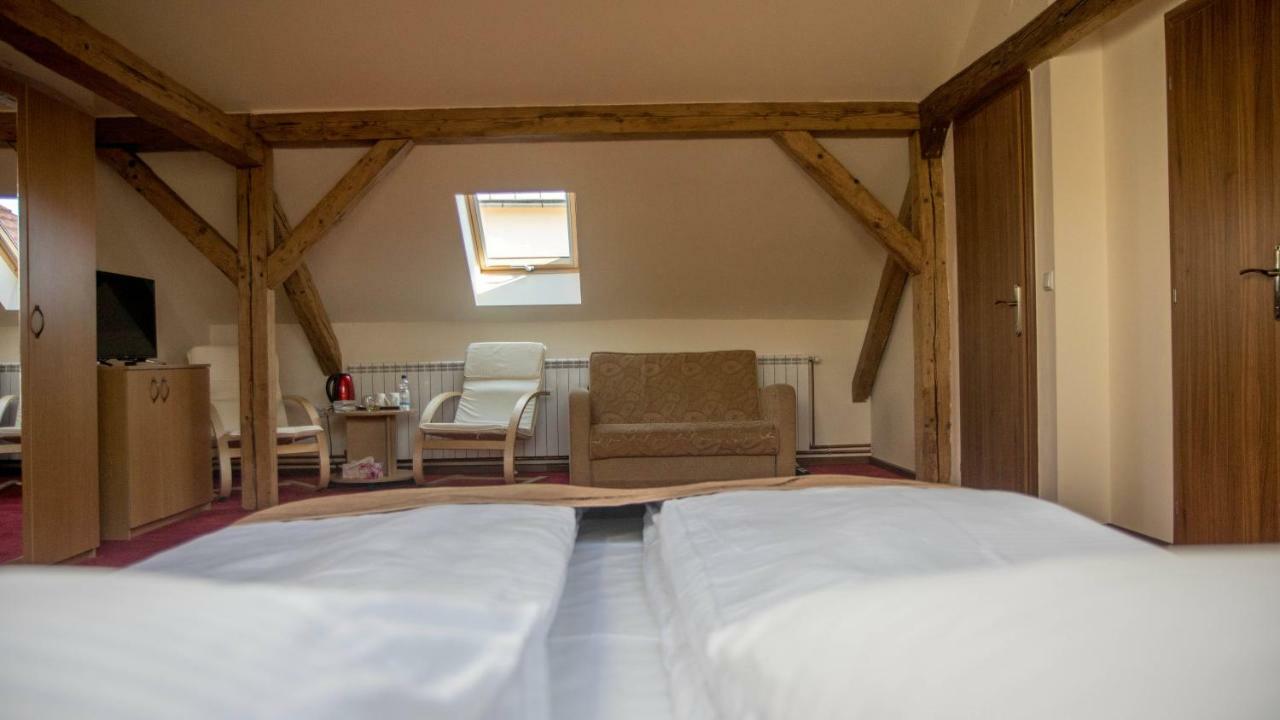 Antique Aparthotel Gyulafehérvár Kültér fotó