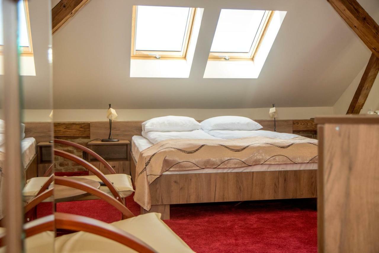 Antique Aparthotel Gyulafehérvár Kültér fotó