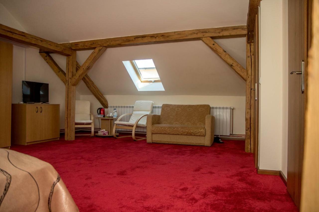 Antique Aparthotel Gyulafehérvár Kültér fotó